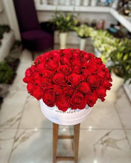 Kutuda 51 Adet Gül siparişi